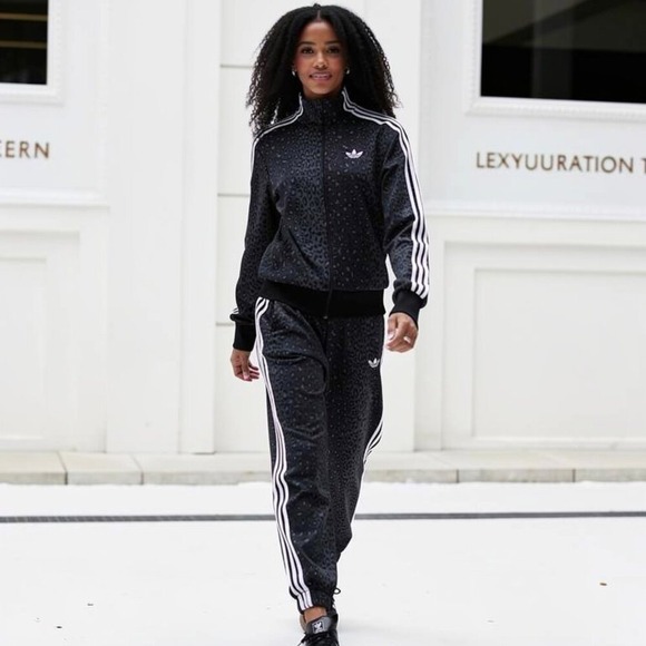 adidas Tops - Adidas Originals Unisex 2‑P Track Suit Women's M / Men's S Black JV7579 JV7582